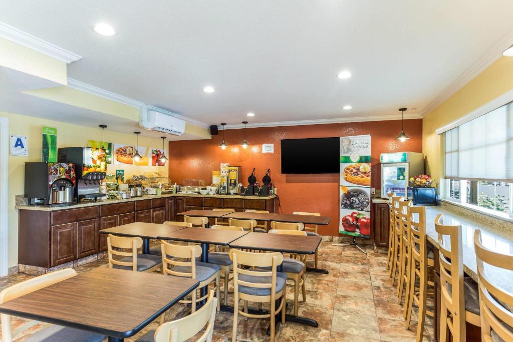 Restaurace v ubytování Quality Inn Escondido San Diego North County