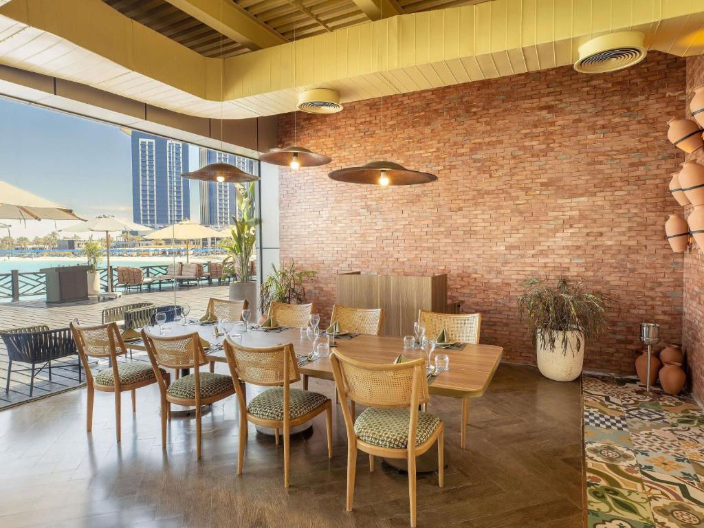 Posezení v ubytování Rixos Premium Alamein