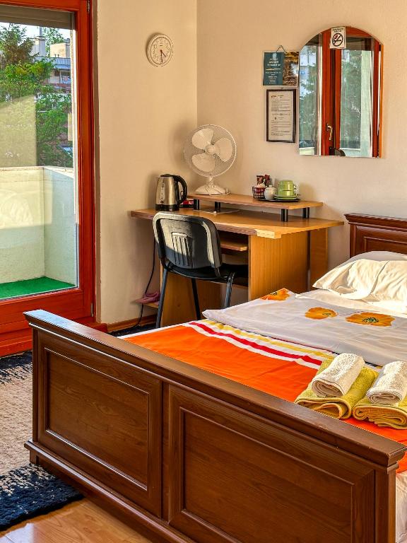 Postel nebo postele na pokoji v ubytování Cozy room with a balcony