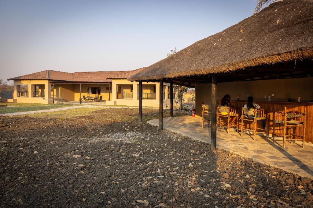 Restaurace v ubytování Rain Tree Camp