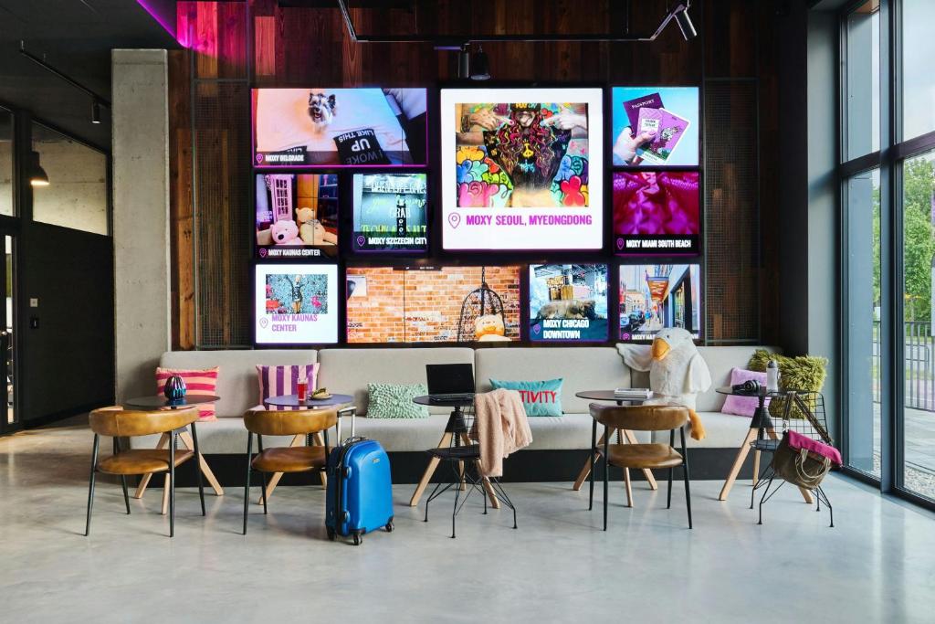 Moxy Warsaw City - Resim 27