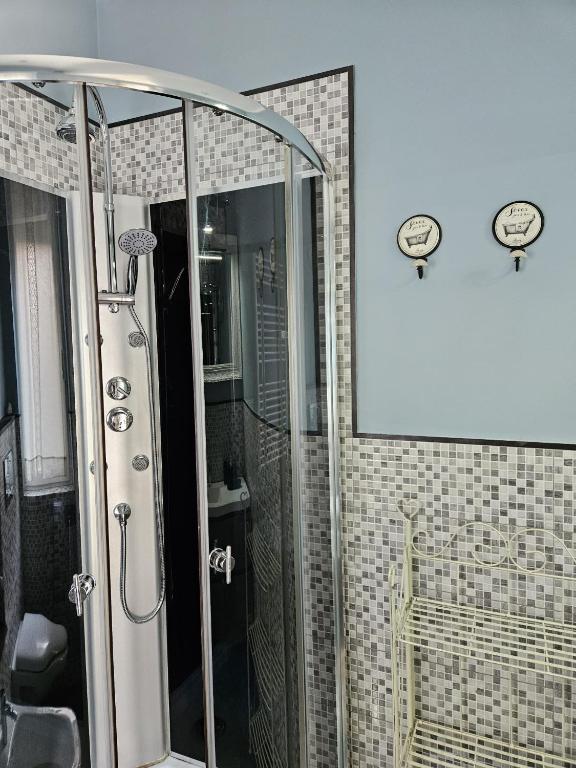 Łazienka w obiekcie PETITE MAISON ELEGANTE MONOLOCALE CON TERRAZZA