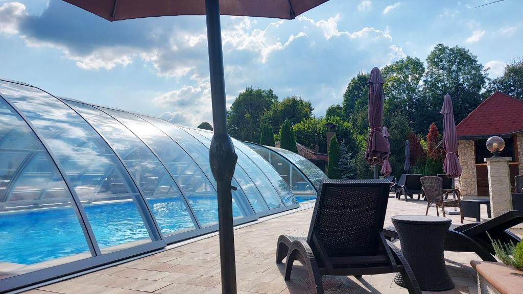 SEDRA Holiday Resort-Adults Only-Bed & Breakfastの敷地内または近くにあるプール