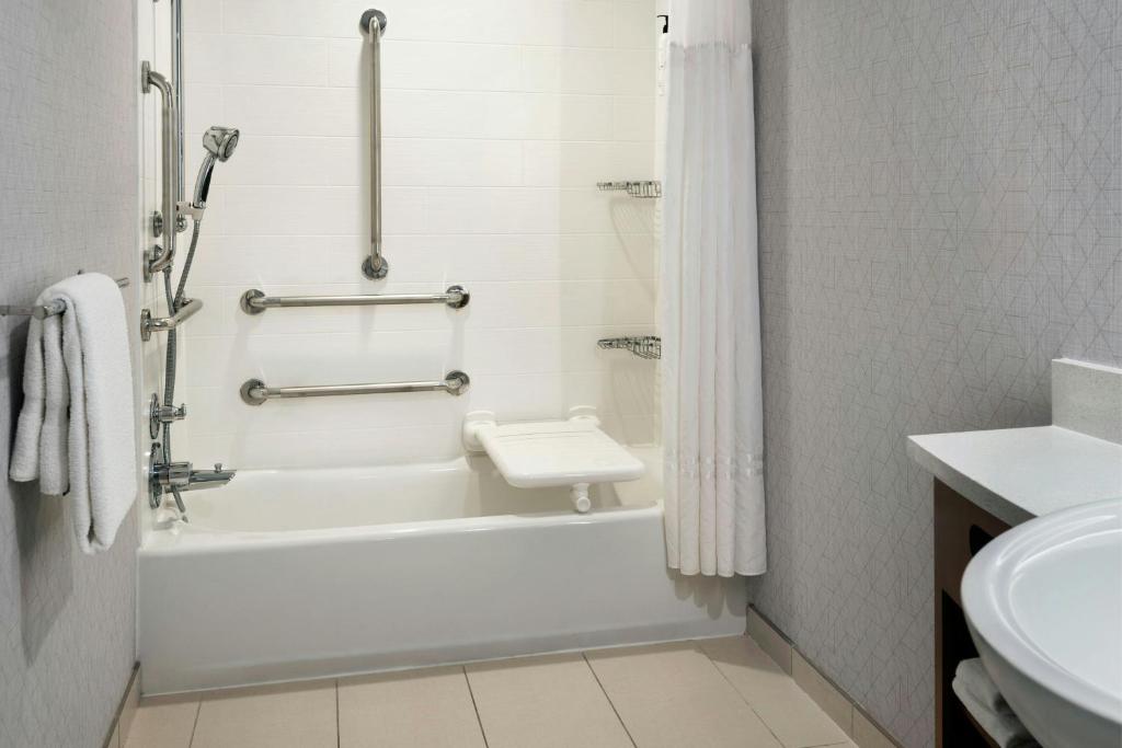 Koupelna v ubytování SpringHill Suites by Marriott Mount Laurel