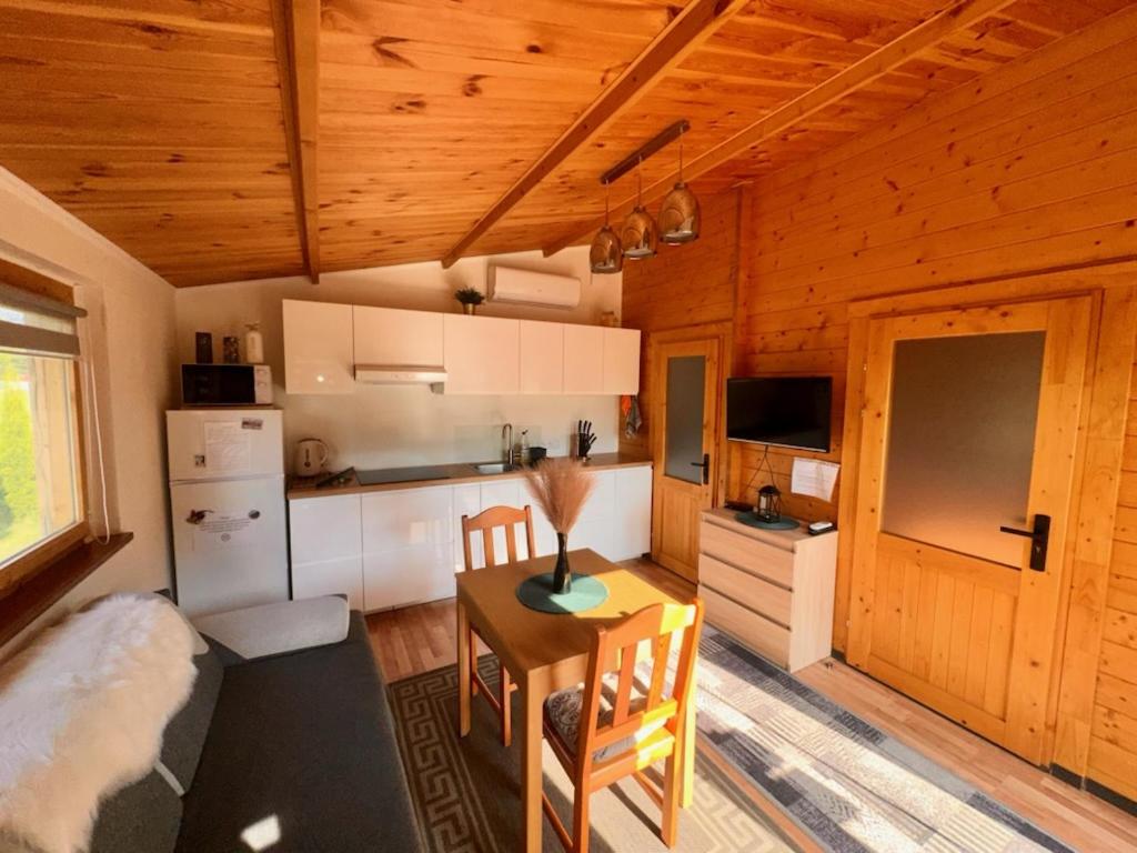 Afbeelding uit fotogalerij van LandsBy Apartments in Ostrów Warcki