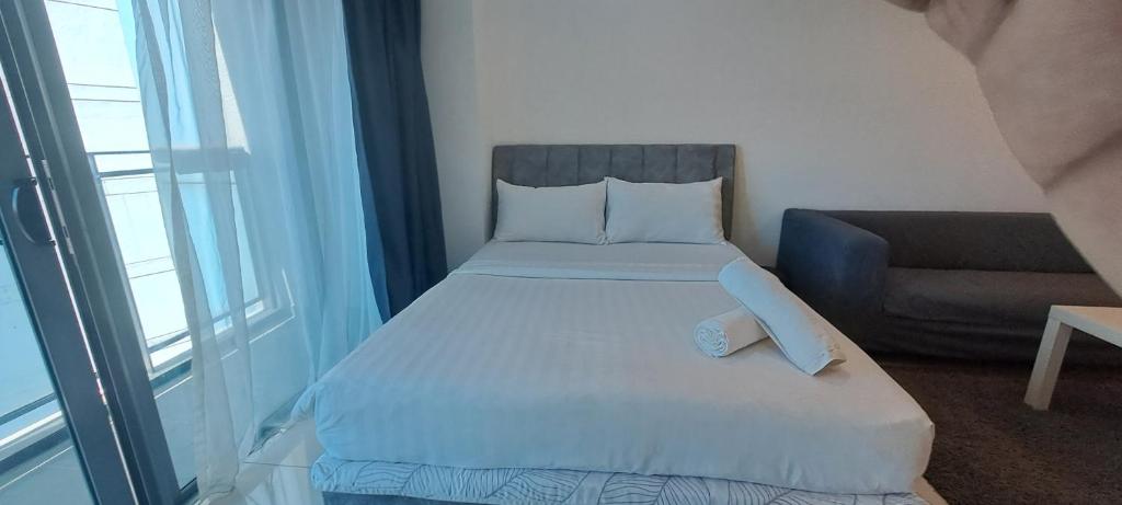 Postel nebo postele na pokoji v ubytování Summer Suite By RSR