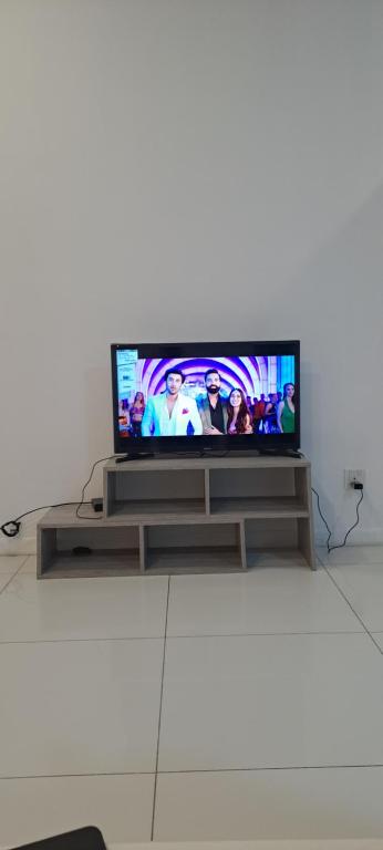 TV a/nebo společenská místnost v ubytování Summer Suite By RSR