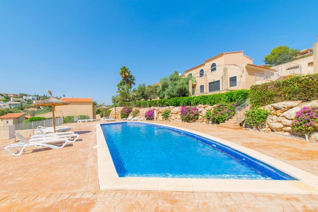 Bazén v ubytování Casa GOLDI by Mallorca Villa Selection nebo v jeho okolí