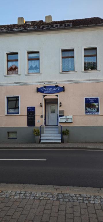 Budova, kde se penzion – hostinec nachází