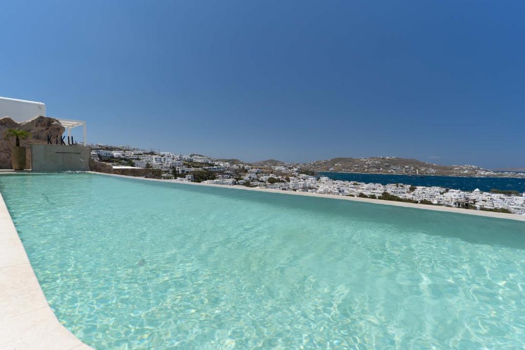 Bazén v ubytování Νumi Boutique Hotel nebo v jeho okolí