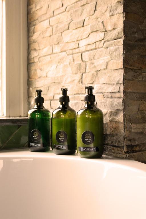 Fotografie z fotogalerie ubytování Wellness Tuin - Ultieme Partner Beleving - St Hubertus Suite met Jacuzzi ,Openhaard, Privé Hottub en Privé Sauna in Jachthut stijl v destinaci Horst