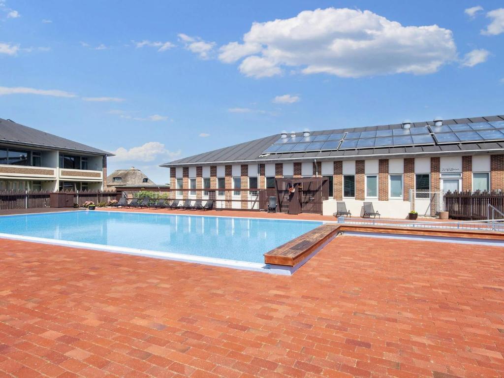 Bazén v ubytování Fanø Holiday Home Center nebo v jeho okolí