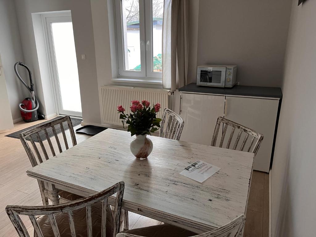have-a-nice-Stay - Monteurunterkunft - Einzelbetten - Bad - Küche - Parkplatz - Apartment No. 3 With Two Bedrooms