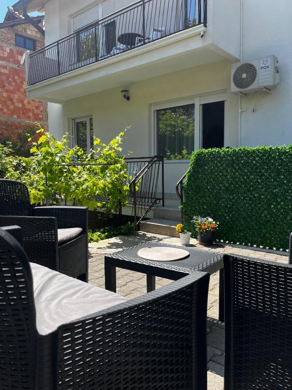 Balkón nebo terasa v ubytování Sunflower Apartmani