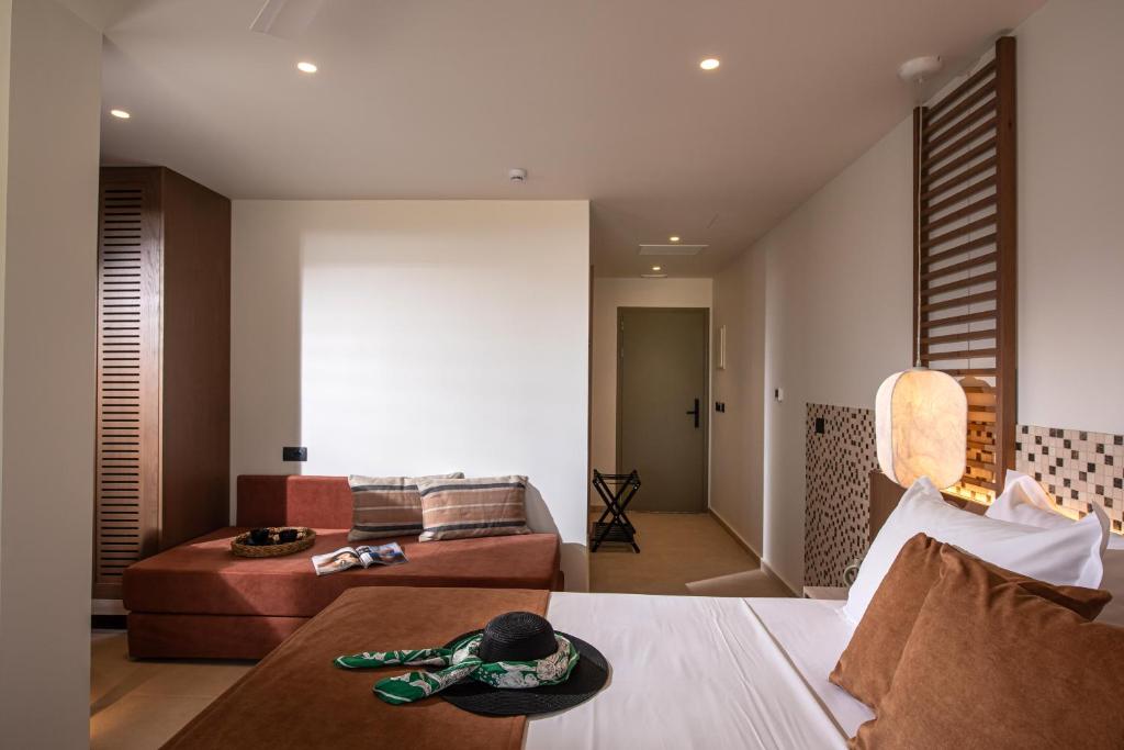 Posezení v ubytování The River Suites Adults Only-A Seaside Experience