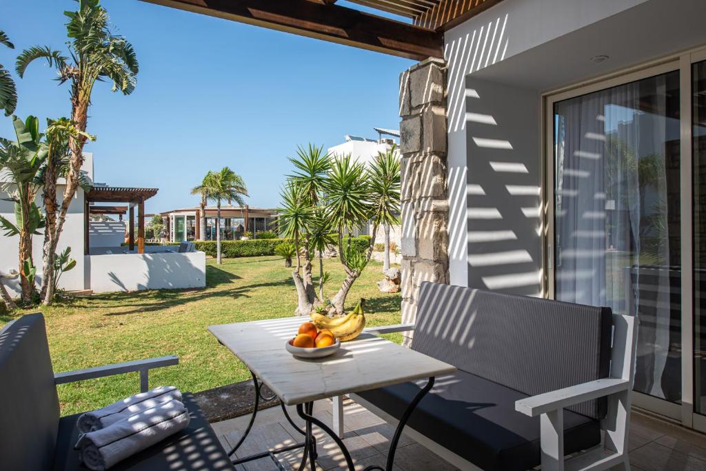 Zahrada ubytování The River Suites Adults Only-A Seaside Experience
