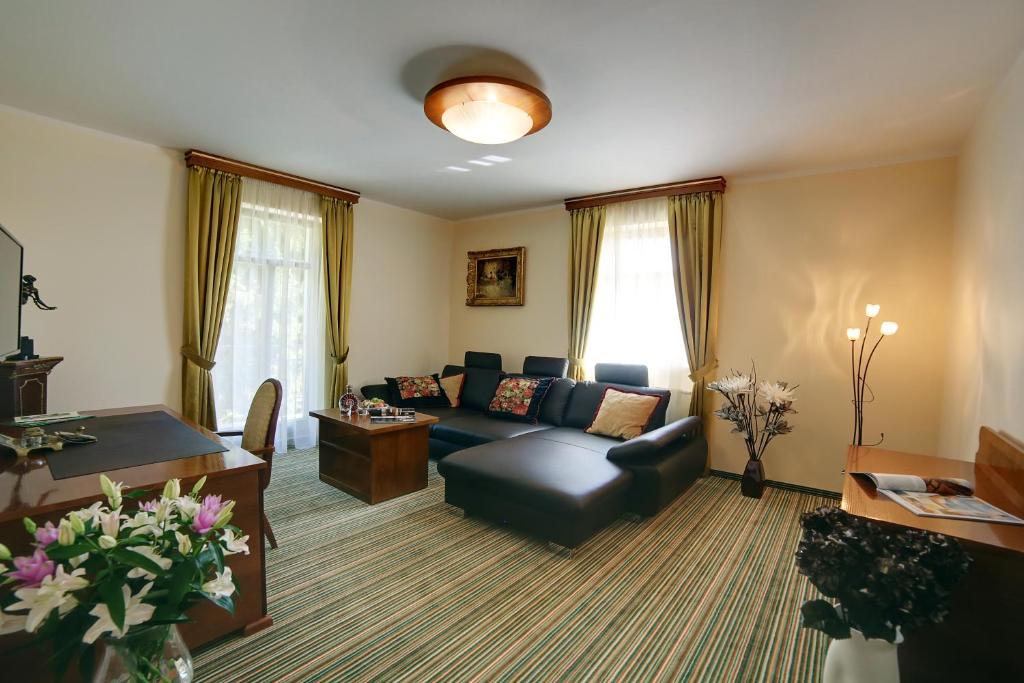 Część wypoczynkowa w obiekcie Parkhotel Forest