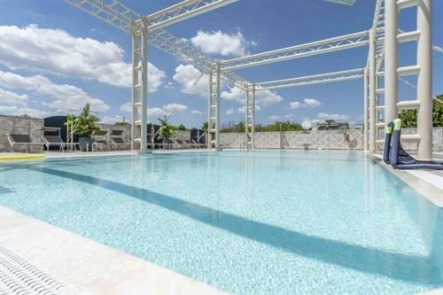 Bazén v ubytování Hotel Helios nebo v jeho okolí