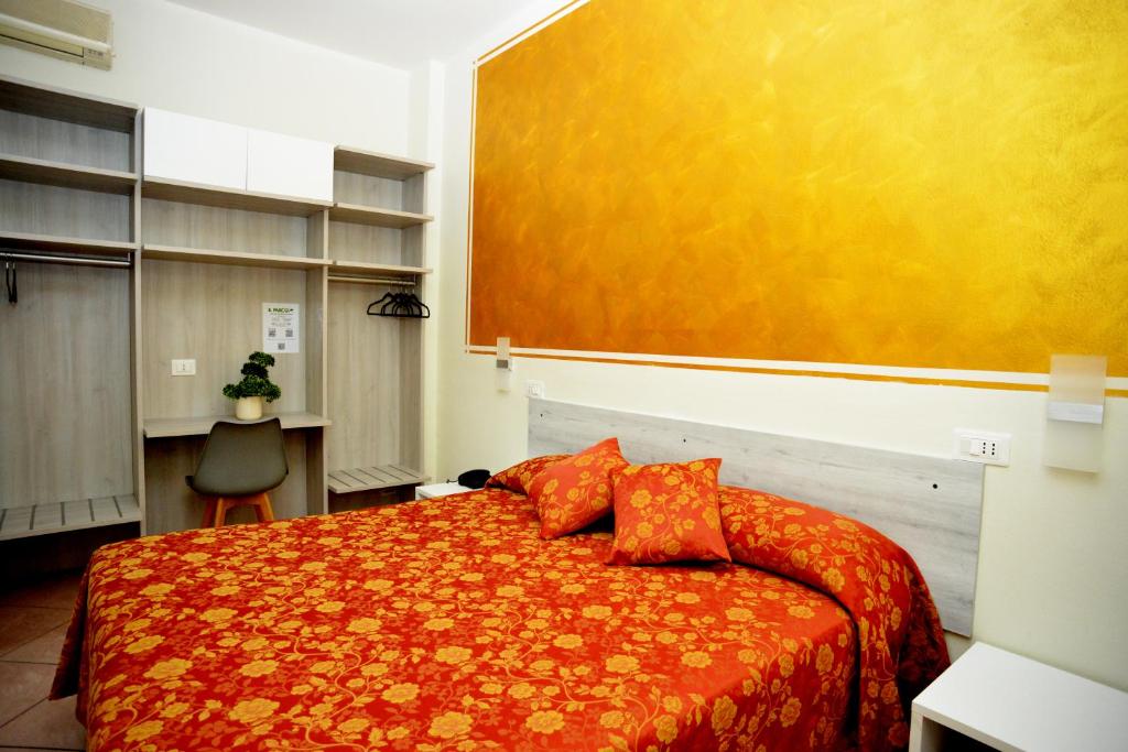 Postel nebo postele na pokoji v ubytování HOTEL IL PARCO - Parking Free & Restaurant - Hotel