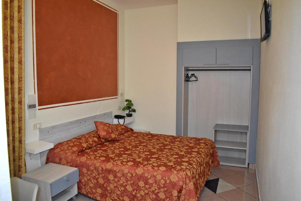 Postel nebo postele na pokoji v ubytování HOTEL IL PARCO - Parking Free & Restaurant - Hotel