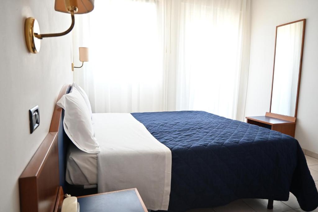 Hotel B&B Montecarlo - Habitación Doble Deluxe Con Vistas Al Mar