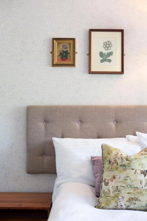 Postel nebo postele na pokoji v ubytování Victoria Inn