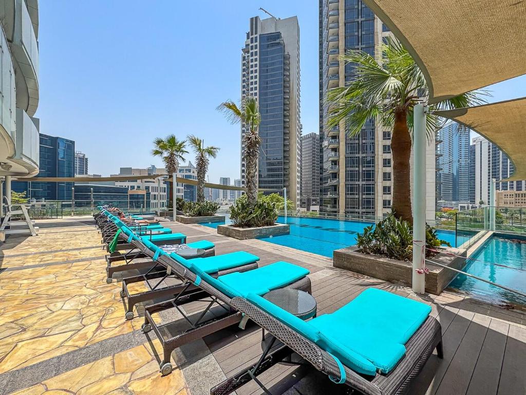 فضای داخلی Stylish 2BR - Near Burj Khalifa & City Views در دبی - تصویر ۳