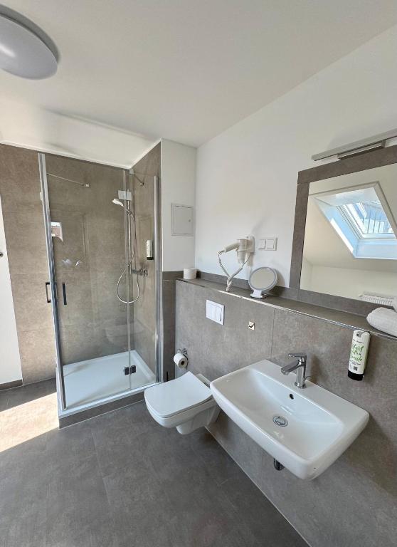 Koupelna v ubytování Hotel Am Dom