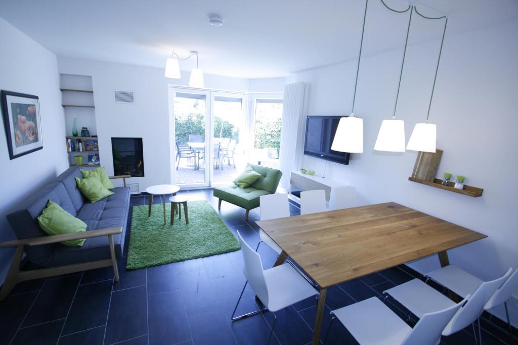 TV a/nebo společenská místnost v ubytování Haus Karla