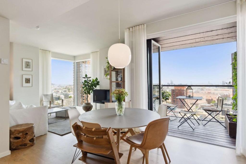 Curated visual reference: Exclusive Apartments In Copenhagen Reference: Spacious Apartment In Copenhagen V With Balcony Kopenhagen