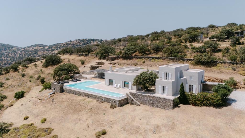 Gallery image of Kea's Cove - Luxury Villa in Elliniká