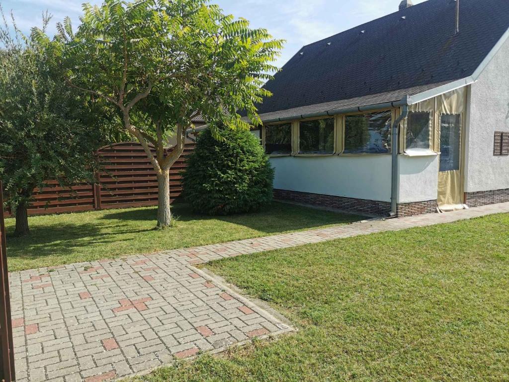 Vonkajšia záhrada v ubytovaní Apartment Balatonfenyves/Balaton 18390