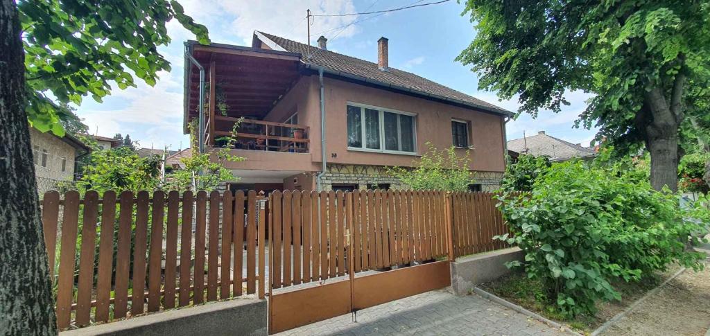 Budova, v ktorej sa apartmán nachádza