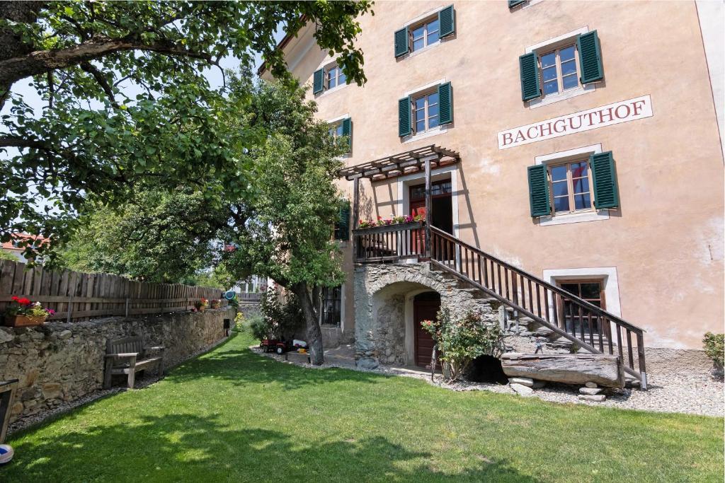 Budova, v ktorej sa apartmán nachádza