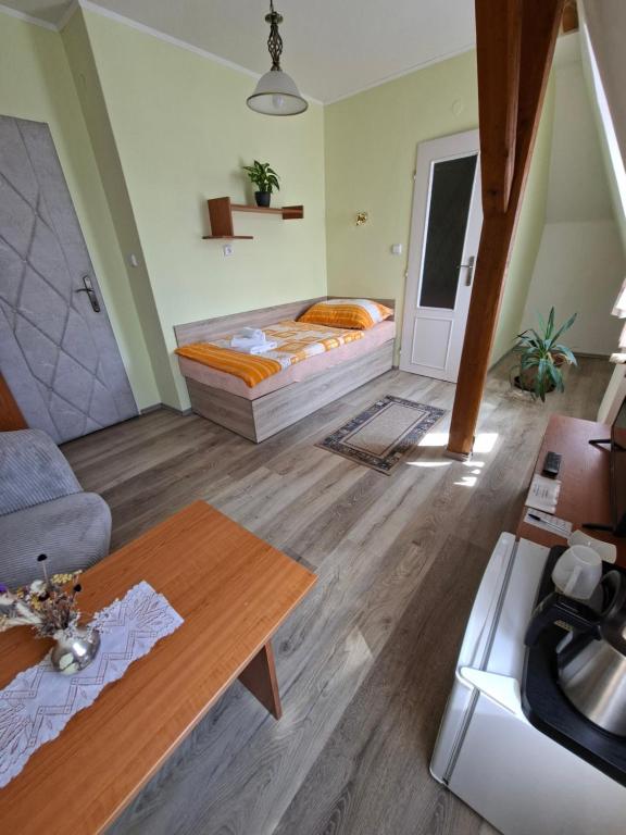 Postel nebo postele na pokoji v ubytování Hotel Alster