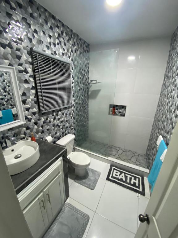 Bagno di Chrewans Enterprise Ltd
