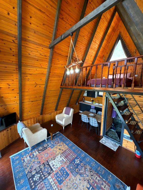 Postel nebo postele na pokoji v ubytování Çekirge Bungalov