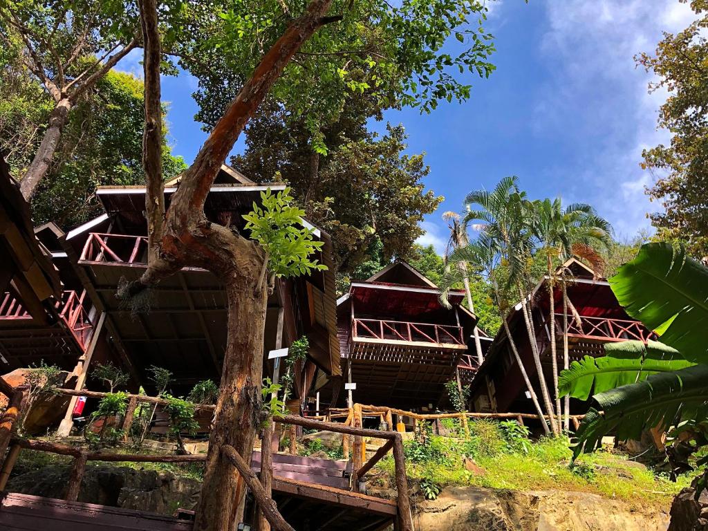 Zahrada ubytování Phi Phi Ingphu Viewpoint Hotel