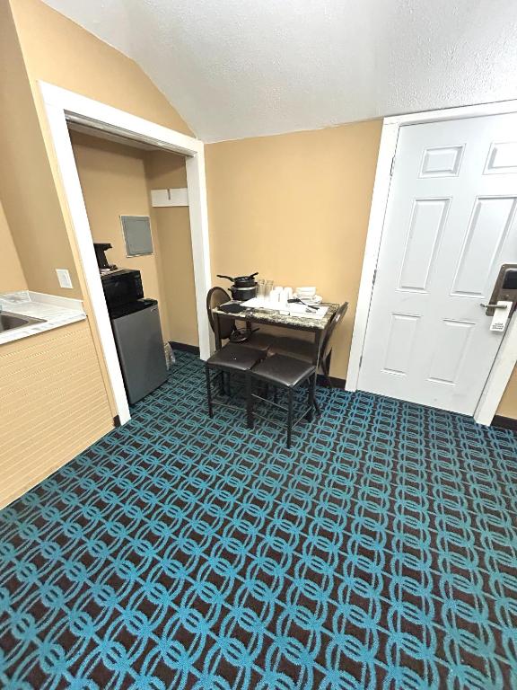 The Villager Motel photo