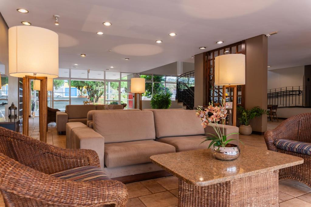 Posezení v ubytování Hotel Deville Express Guaira