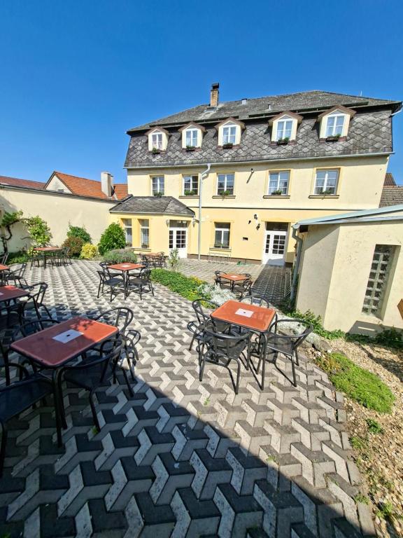 Budova, kde se hotel nachází