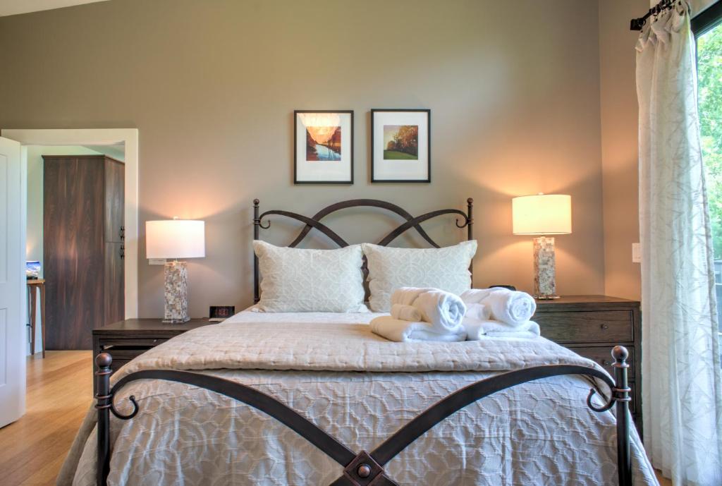 Bent Creek Retreat by Carolina Mornings Asheville (prețuri actualizate