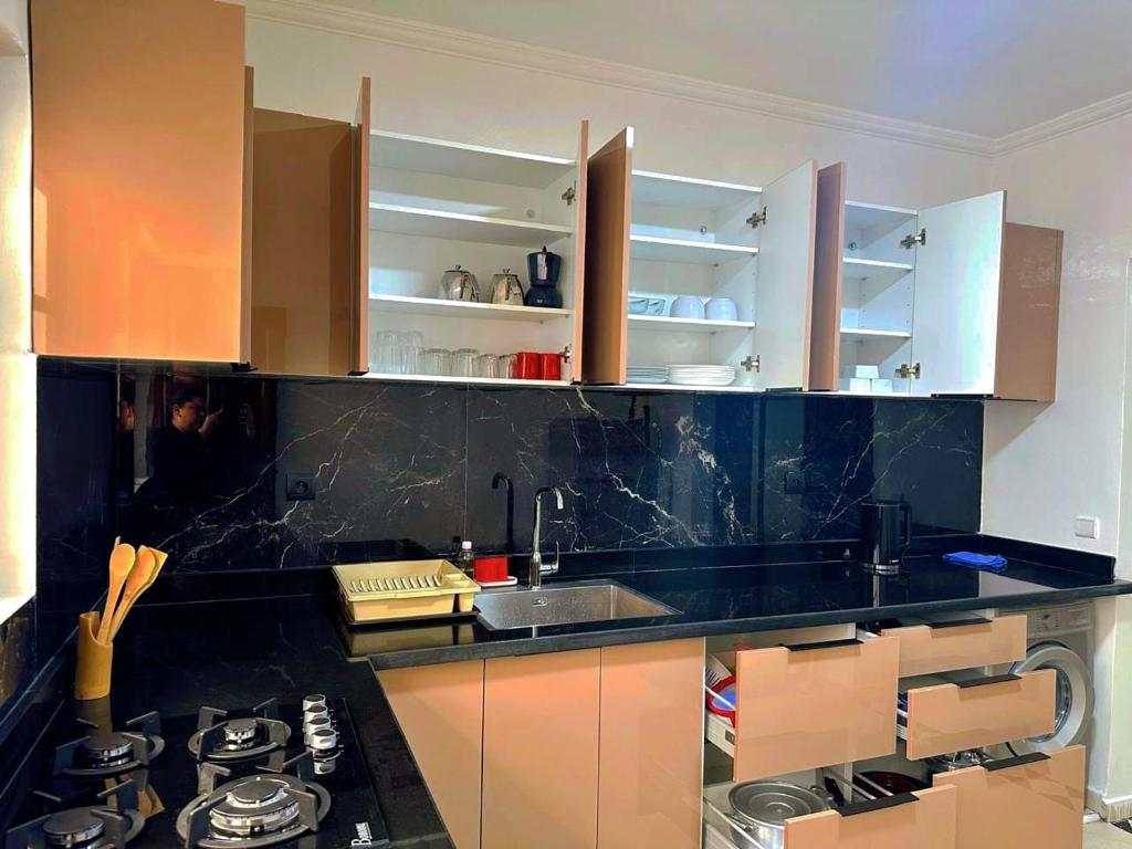 Kuchyň nebo kuchyňský kout v ubytování Maison Othmane