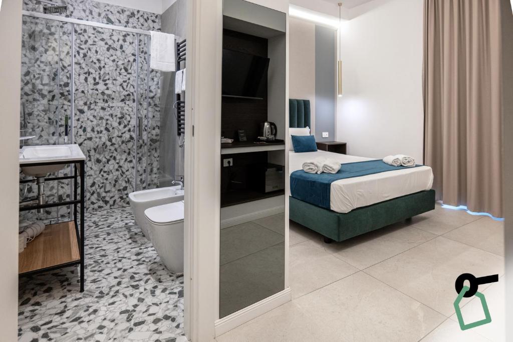 HOTIDAY Room Collection - Napoli Museo Suite - Resim 3