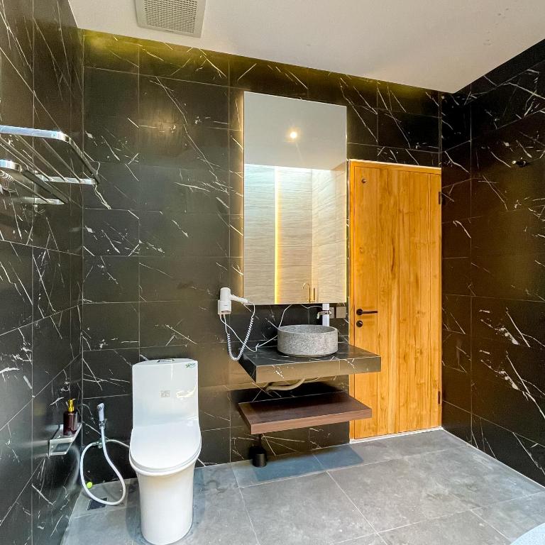 Fotografie z fotogalerie ubytování Honeymoon private pool villa - bohemian vibes v destinaci Ngaglik