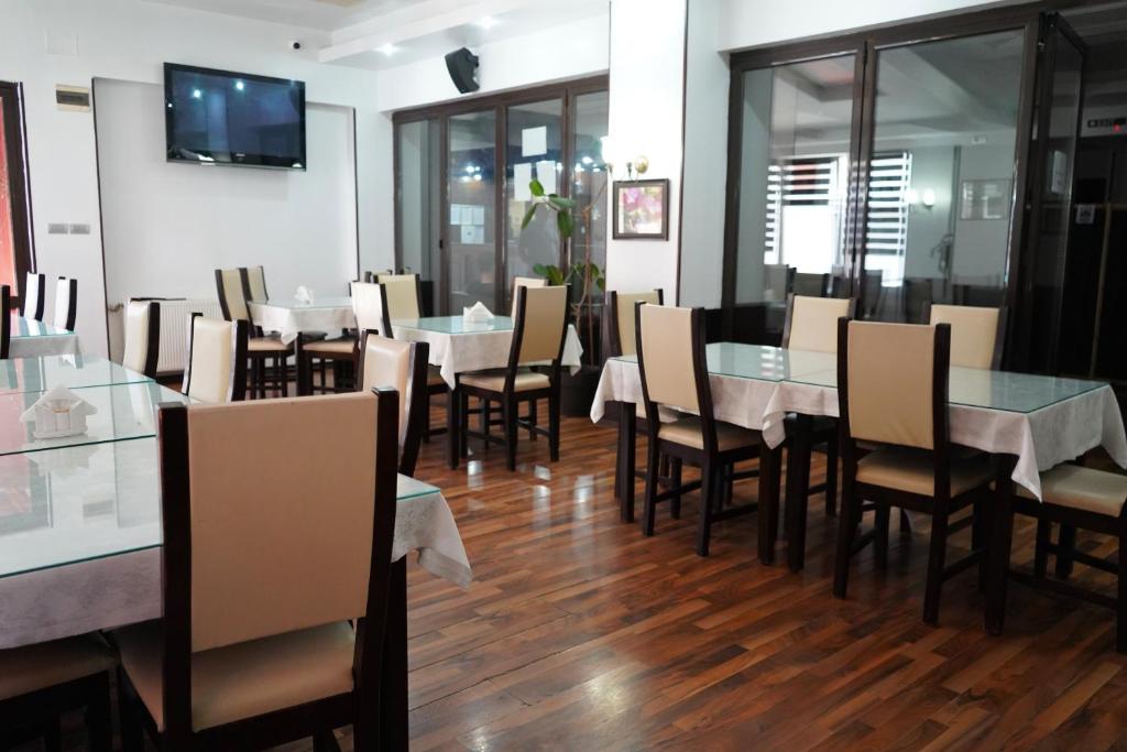 Restaurace v ubytování Hotel Bliss
