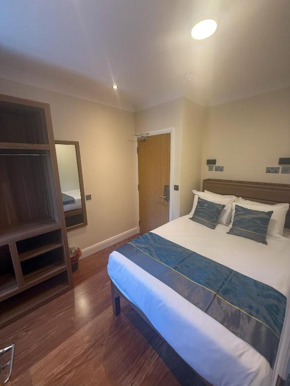 Olympia Inn Hotel - Resim 6