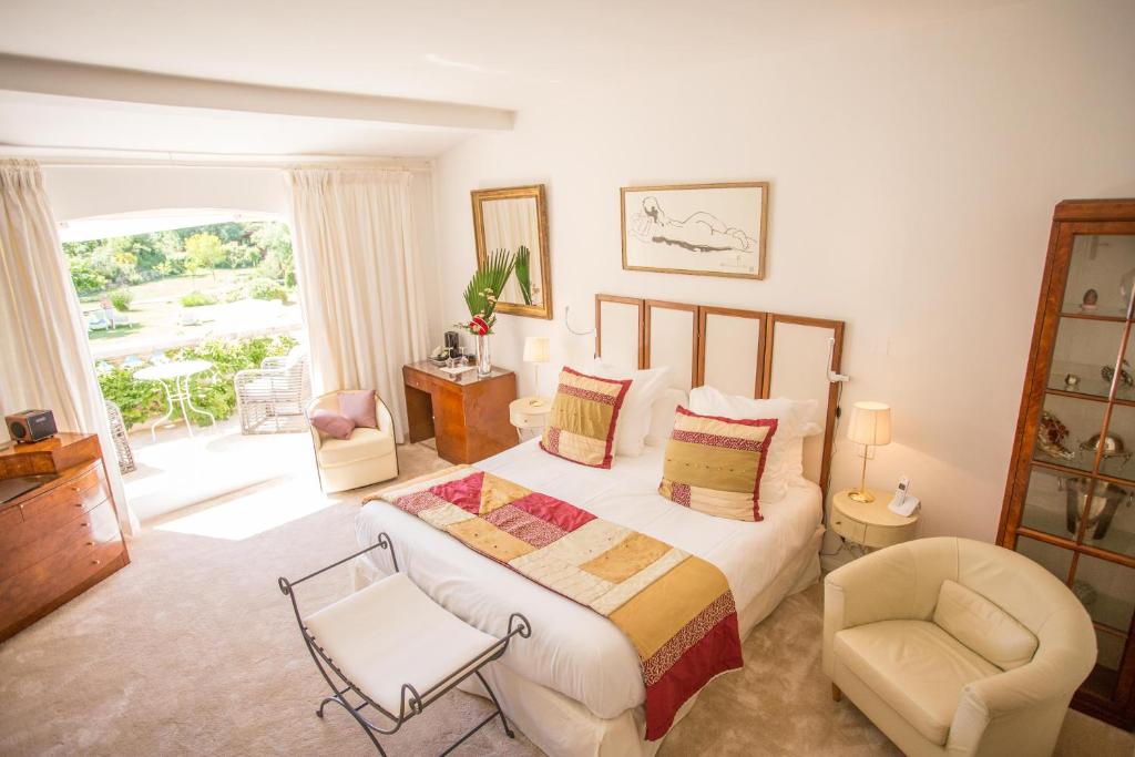 Posezení v ubytování Hotel Le Verger Maelvi