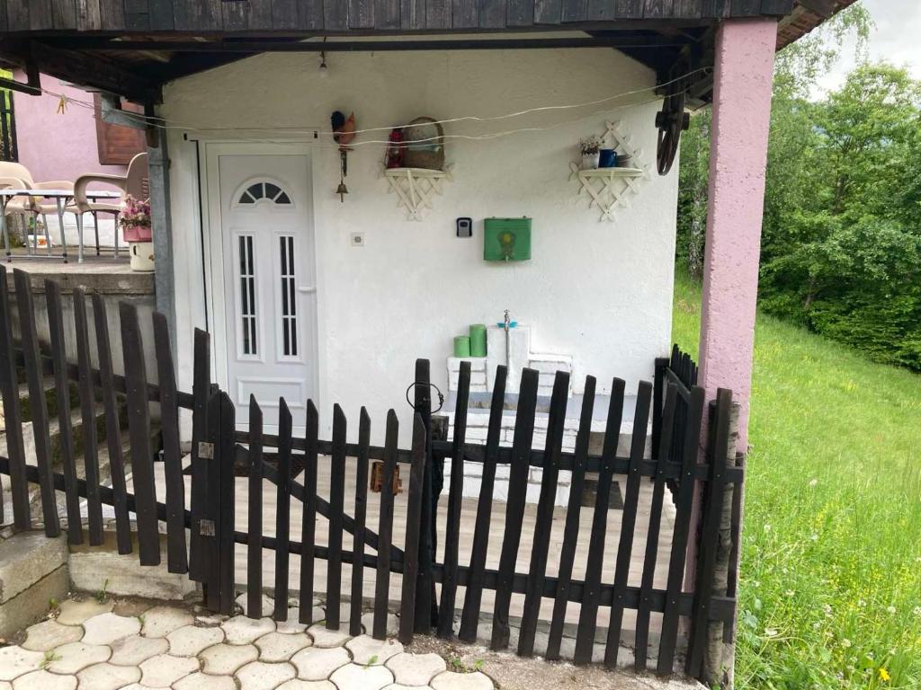 Budova, kde se prázdninový dům nachází