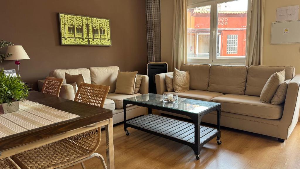 Posezení v ubytování Apartamentos Alcazar de Baeza